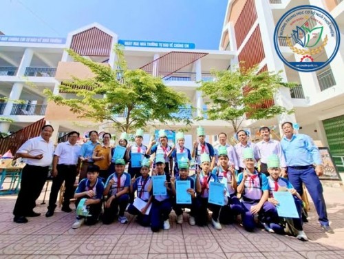 Ngày hội toán học và giao lưu tiếng anh cấp cụm